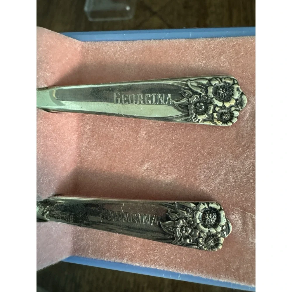 1847 Rogers Bros. Remembrance Silverplate Serving Spoons W Original Display Box